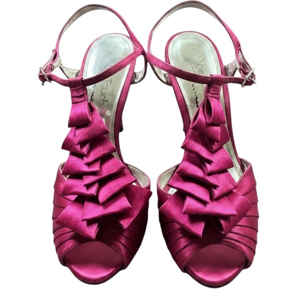 Nina The Touch Heels Size 6M Magenta Pink Satin Ruffle T-Strap Peep Toe Sandals
